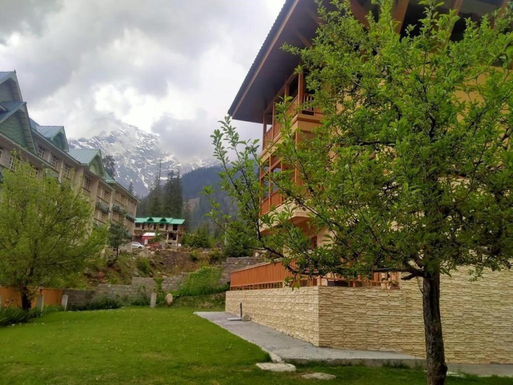 Solang Valley Resort Manāli Eksteriør billede