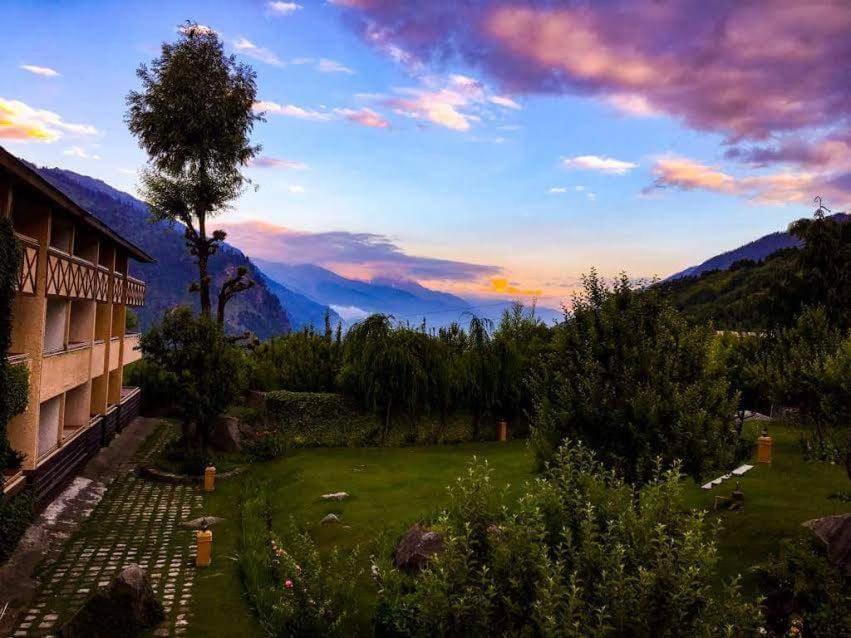 Solang Valley Resort Manāli Eksteriør billede